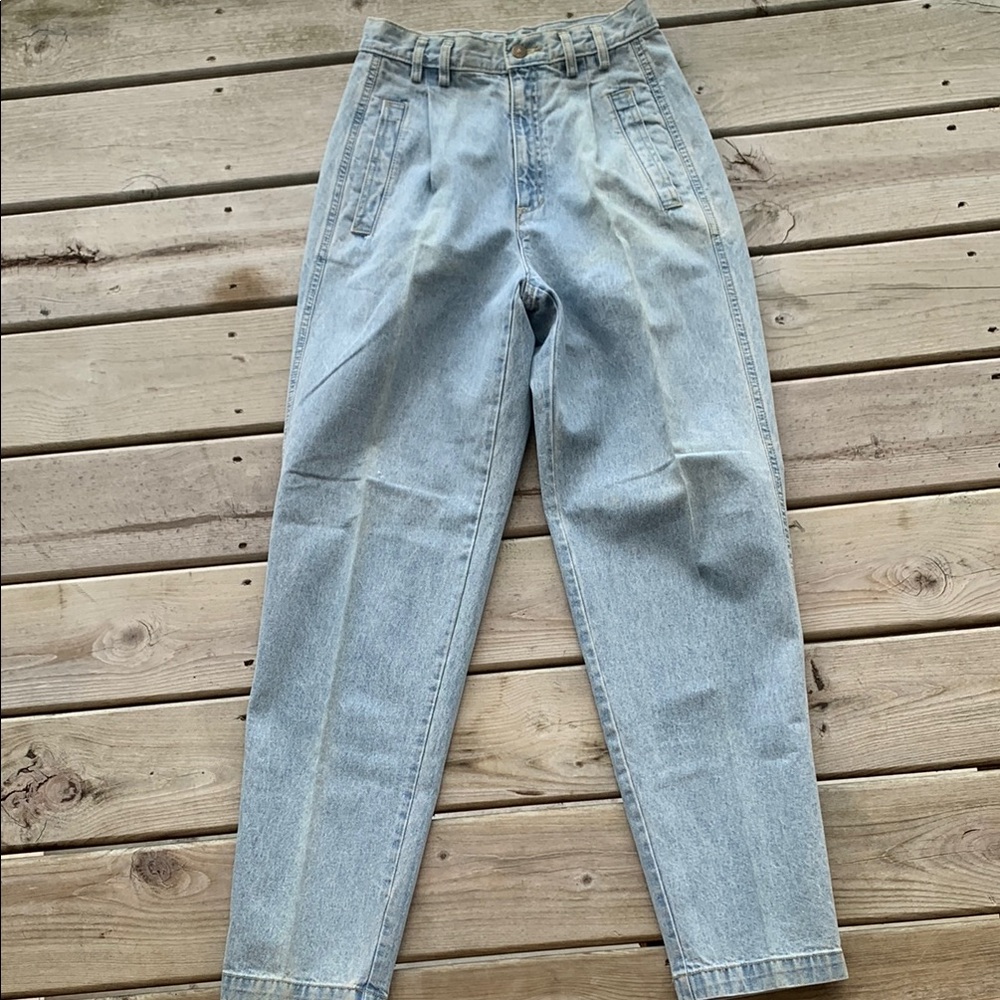 LizWear by Liz Claiborne Vintage Tapered Jeans – Size 8